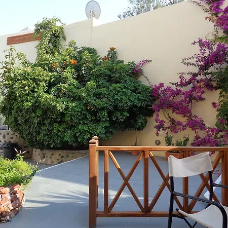 Ersi Aparthotel Fira (Santorini)