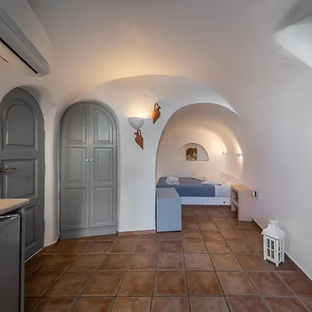 Ersi Aparthotel Fira (Santorini)