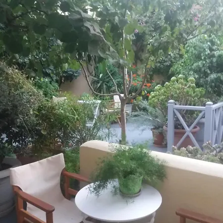 Ersi Aparthotel Fira (Santorini)