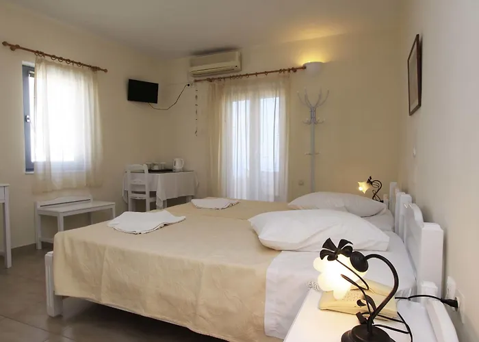 Ersi 3* סנטוריני