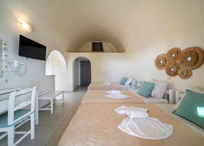 מלון דירות Ersi 3*