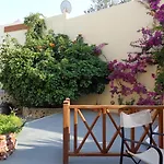 Ersi Apartmanhotel Fíra