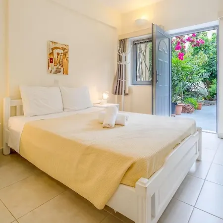 Ersi Aparthotel 3*