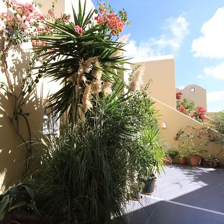 Ersi 3* Fira (Santorini)