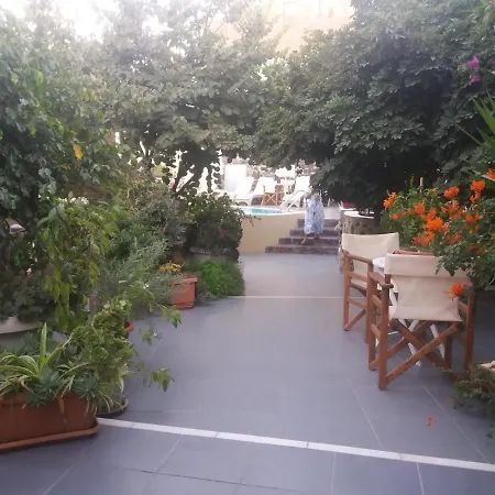 Ersi Aparthotel Fira (Santorini)
