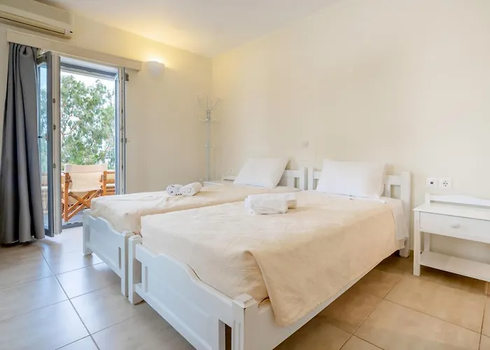 Ersi Apartmanhotel Fíra