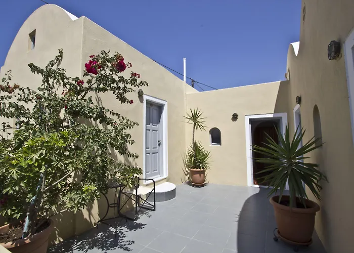 Ersi 3* Fira (Santorini)