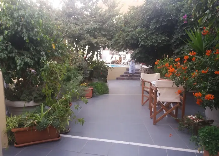 Ersi Fira (Santorini)