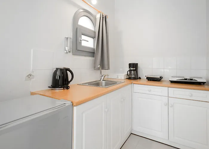 Ersi 3* Fira (Santorini)